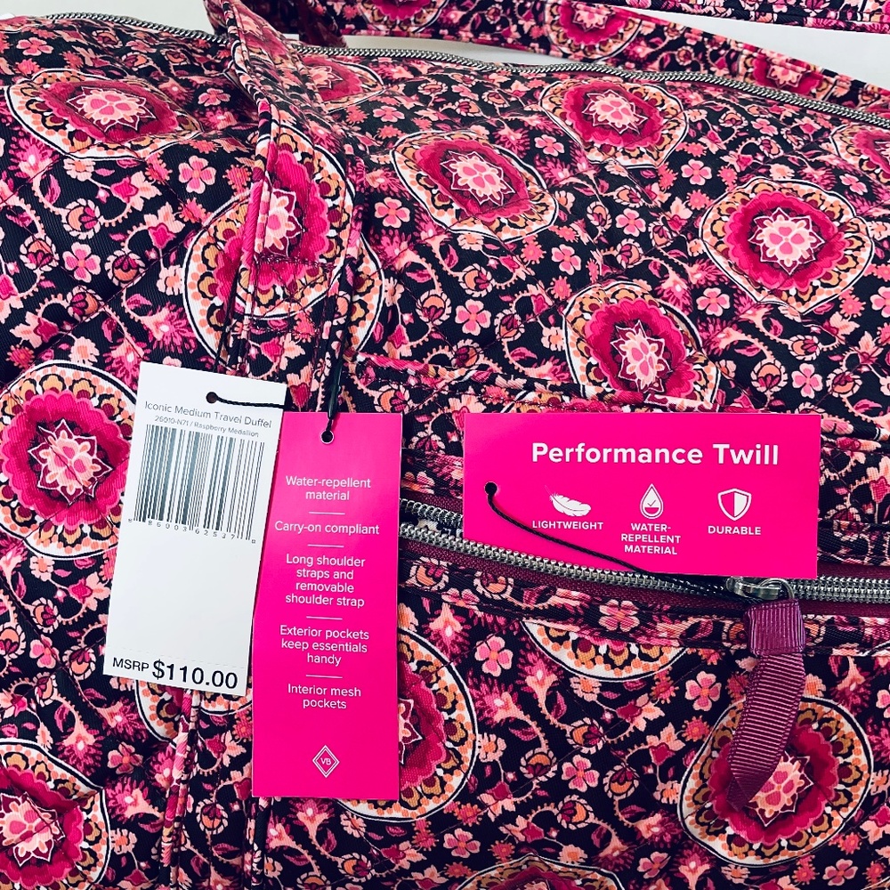 🌸Vera Bradley Medium Duffel Duffle Travel Bag Suitcase Spring Break - Picture 4 of 7